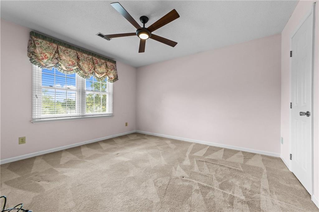2202 Huntington Road, Unit D2 Burlington, NC 27215 - Photo 18 of 33 Gallery Image 18