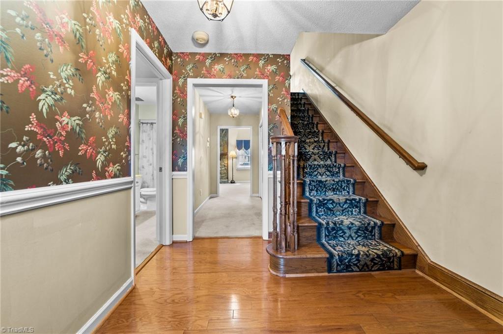 2202 Huntington Road, Unit D2 Burlington, NC 27215 - Photo 3 of 33 Gallery Image 3