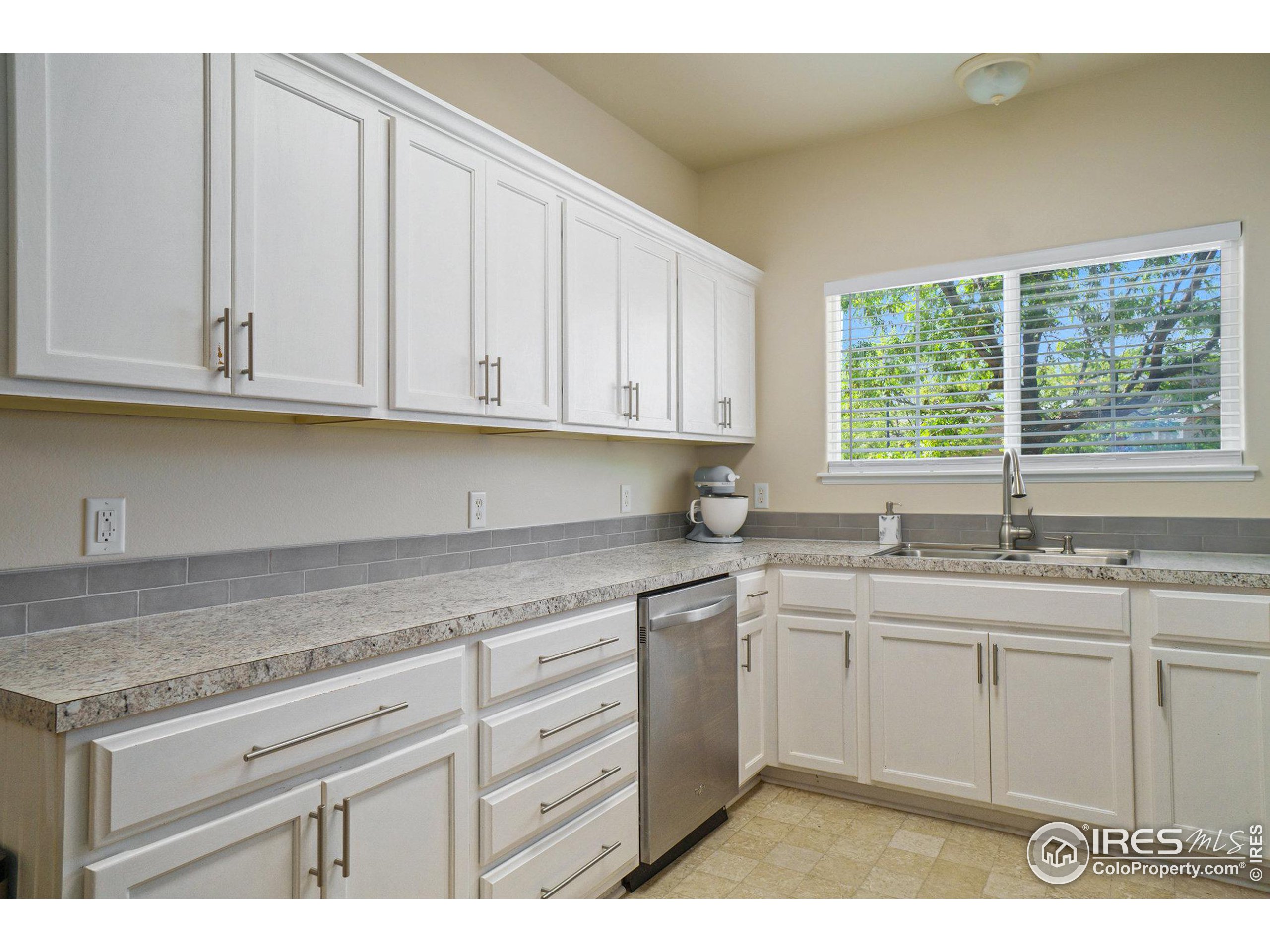 138 Beacon Way Windsor, CO 80550 - Photo 7 of 22