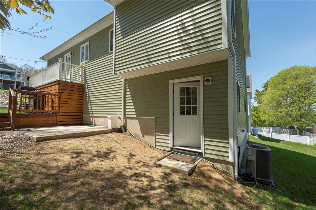230 Manila Avenue Woonsocket, RI 02895 - Photo 3 of 24
