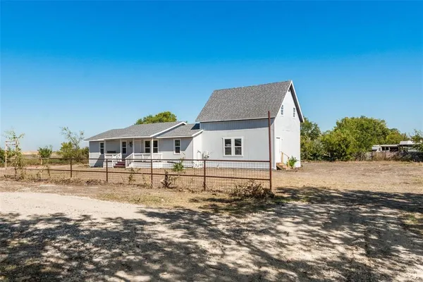 $335,000 | 506 North Fm 156, Ponder, TX 76259