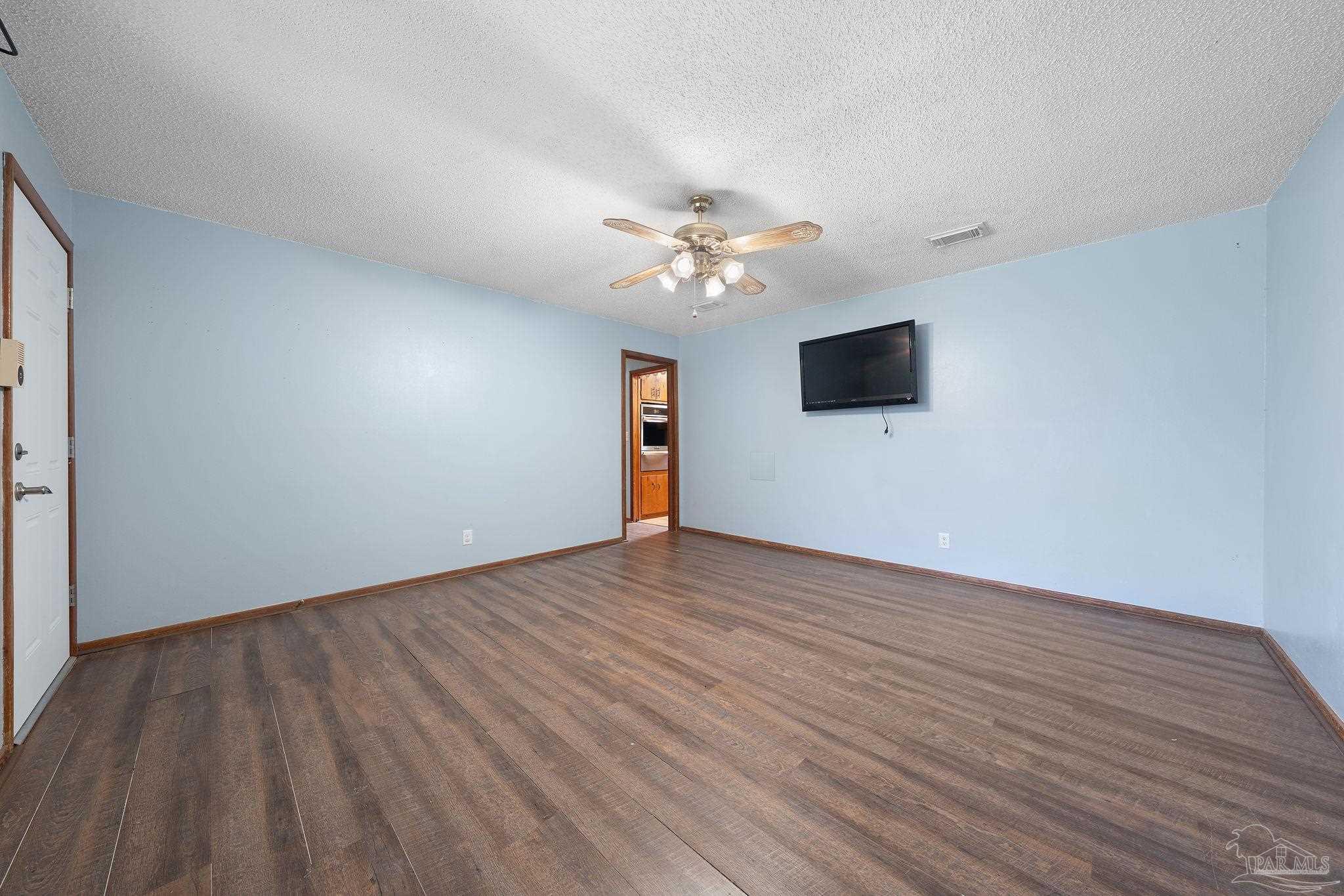 401 Kelson Road Pensacola, FL 32514 - Photo 5 of 26