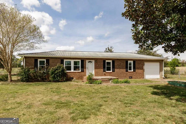 $299,000 | 386 Sandy Creek Road, Danielsville, GA 30633