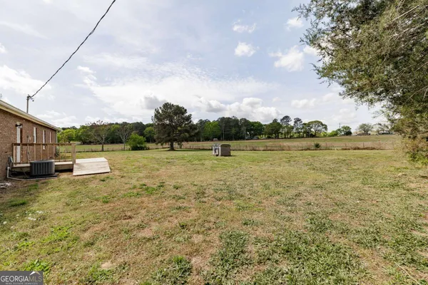$299,000 | 386 Sandy Creek Road, Danielsville, GA 30633
