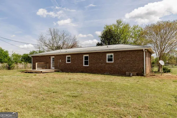 $299,000 | 386 Sandy Creek Road, Danielsville, GA 30633