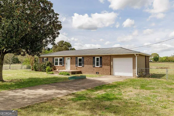 $299,000 | 386 Sandy Creek Road, Danielsville, GA 30633
