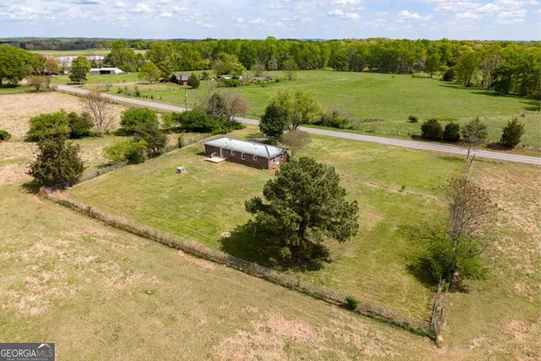 $299,000 | 386 Sandy Creek Road, Danielsville, GA 30633
