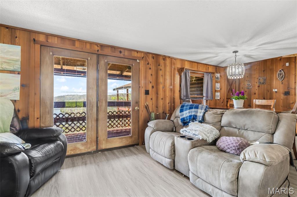 12554 Hill Road Ste. Genevieve, MO 63670 - Photo 4 of 45