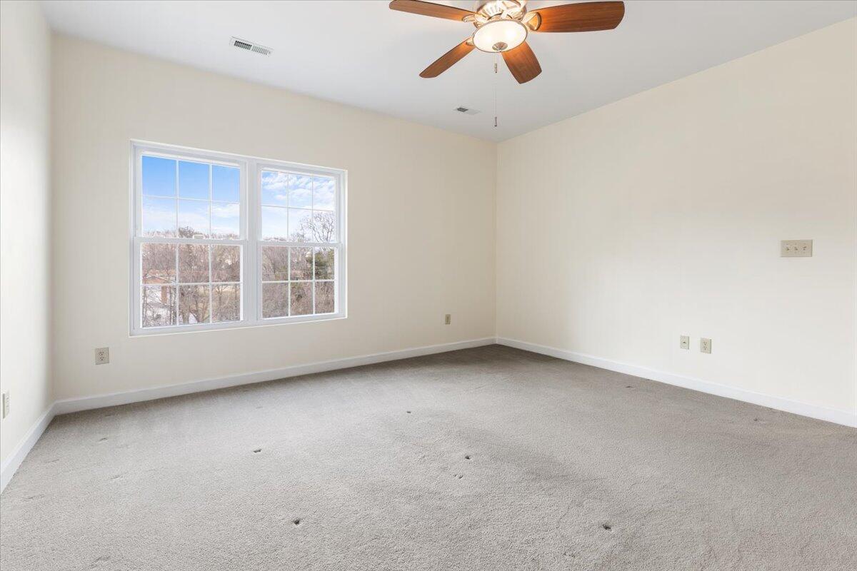 3409 Laurel Circle Roanoke, VA 24018 - Photo 27 of 34 an empty room with a window
