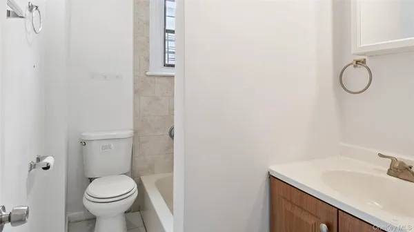 $2,650 | 39 Victor Street, Unit 2, Yonkers, NY 10701