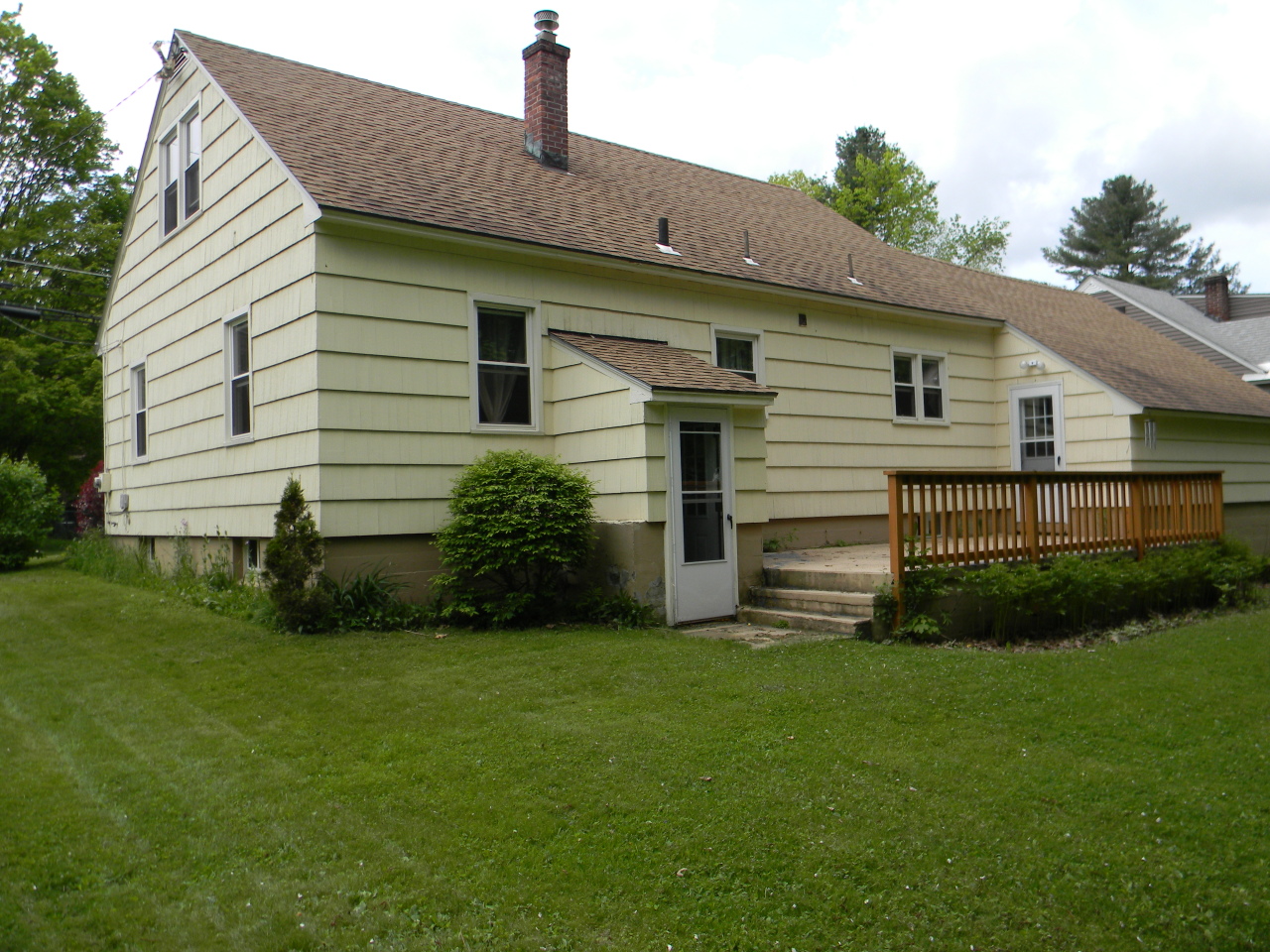 10 Ridge Avenue Pittsfield, MA 01201 - Photo 20 of 21 Back of House View 2