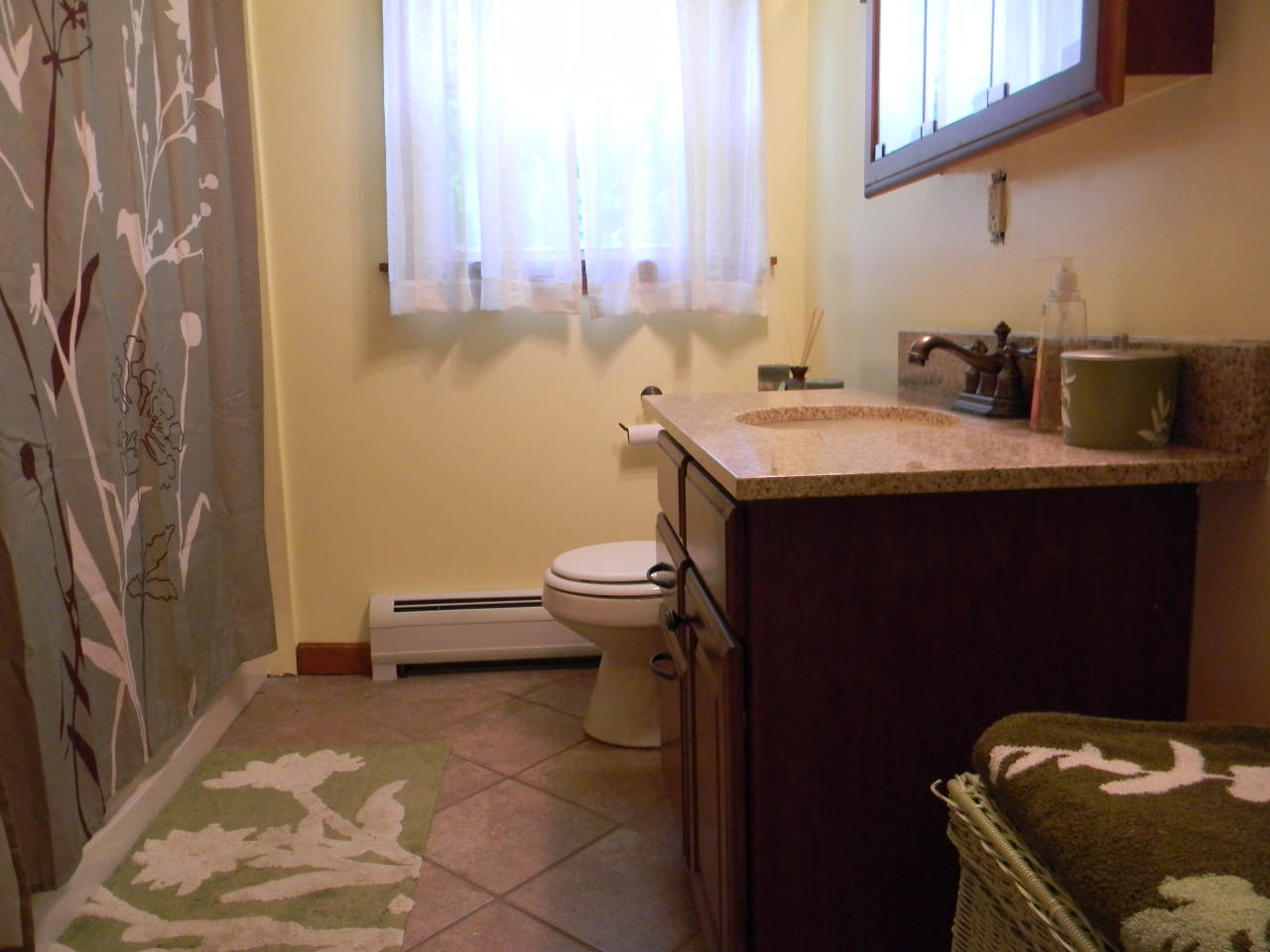 10 Ridge Avenue Pittsfield, MA 01201 - Photo 8 of 21 Bathroom