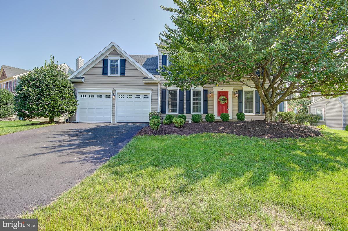 8167 Barnwood Road Manassas, VA 20110 - Photo 2 of 50 New Driveway, New Siding, New Roof!