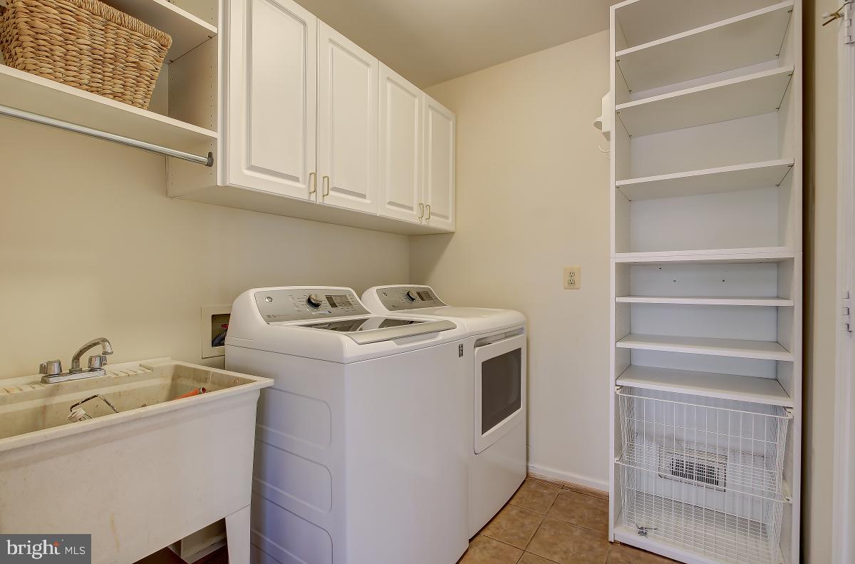 8167 Barnwood Road Manassas, VA 20110 - Photo 18 of 50 Laundry Room off Garage