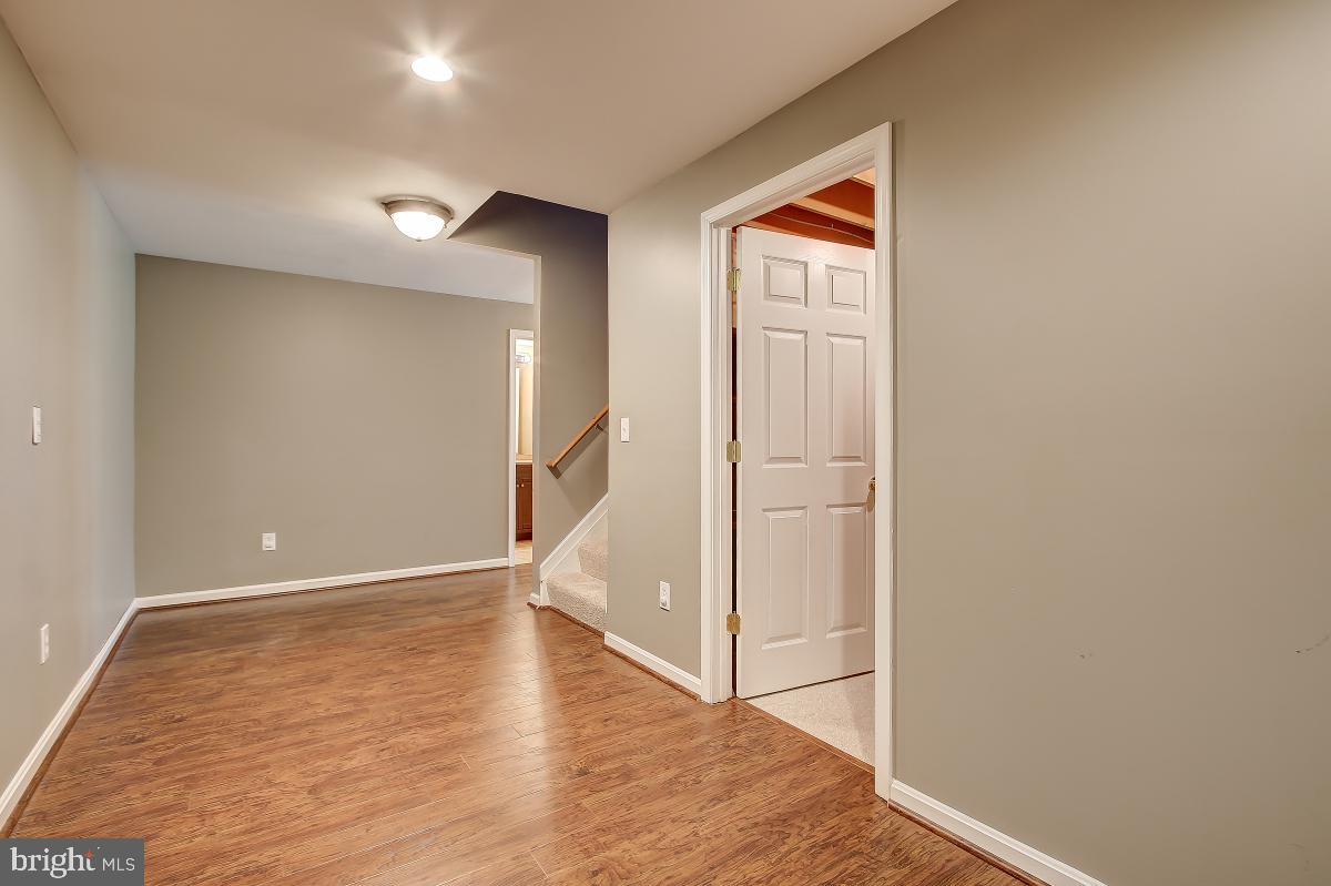 8167 Barnwood Road Manassas, VA 20110 - Photo 31 of 50 Siting Area, Study Area, Gaming Area?