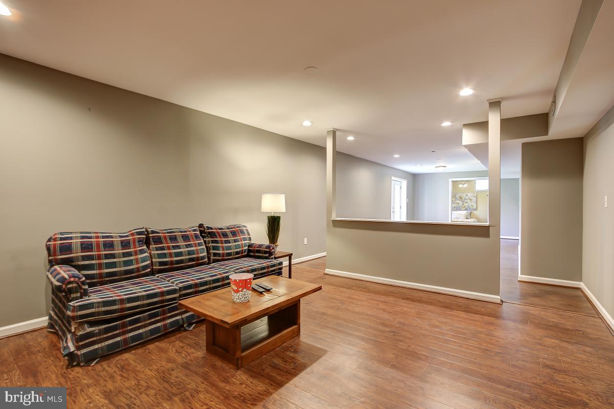 8167 Barnwood Road Manassas, VA 20110 - Photo 40 of 50 Open and Bright.
