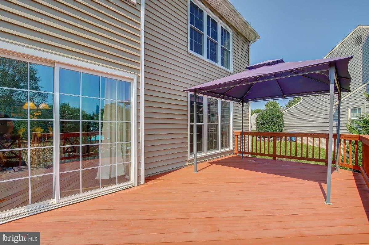 8167 Barnwood Road Manassas, VA 20110 - Photo 43 of 50 Large Deck