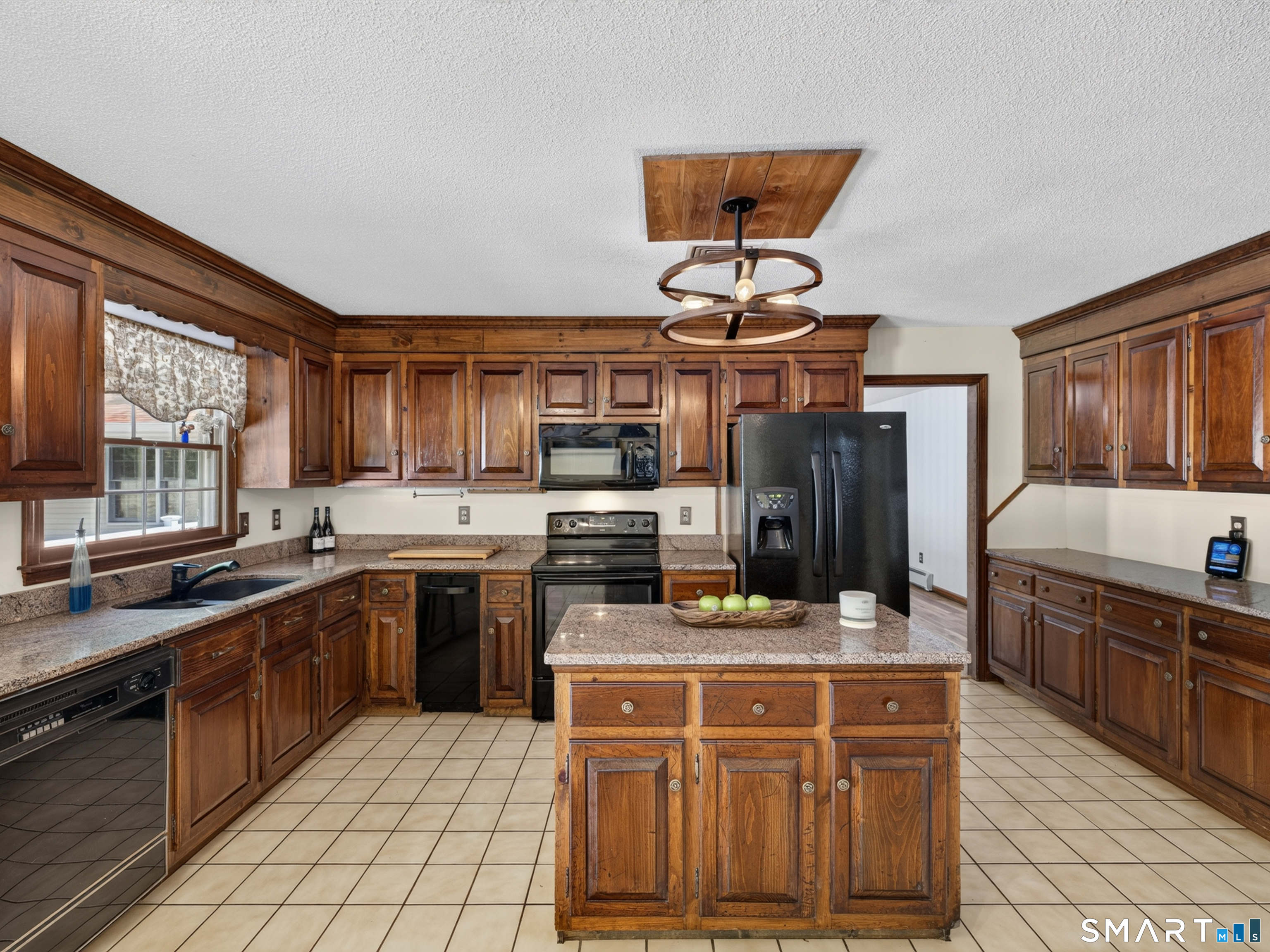 269 Black Hill Road Plainfield, CT 06374 - Photo 13 of 40