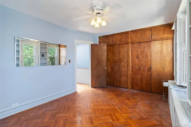 $800,000 | 97-18 25th Avenue | East Elmhurst