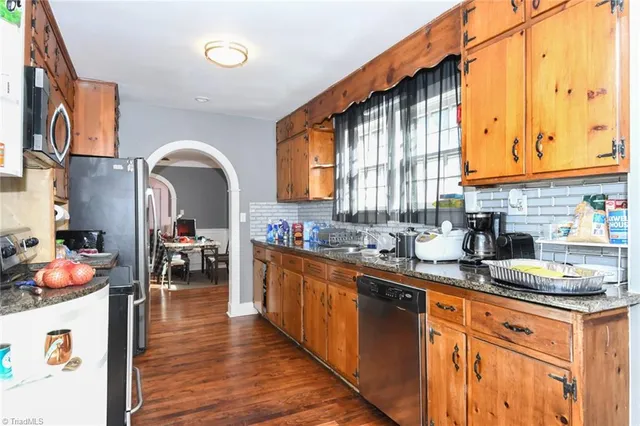 $259,000 | 2924 Monterey Street, Greensboro, NC 27406