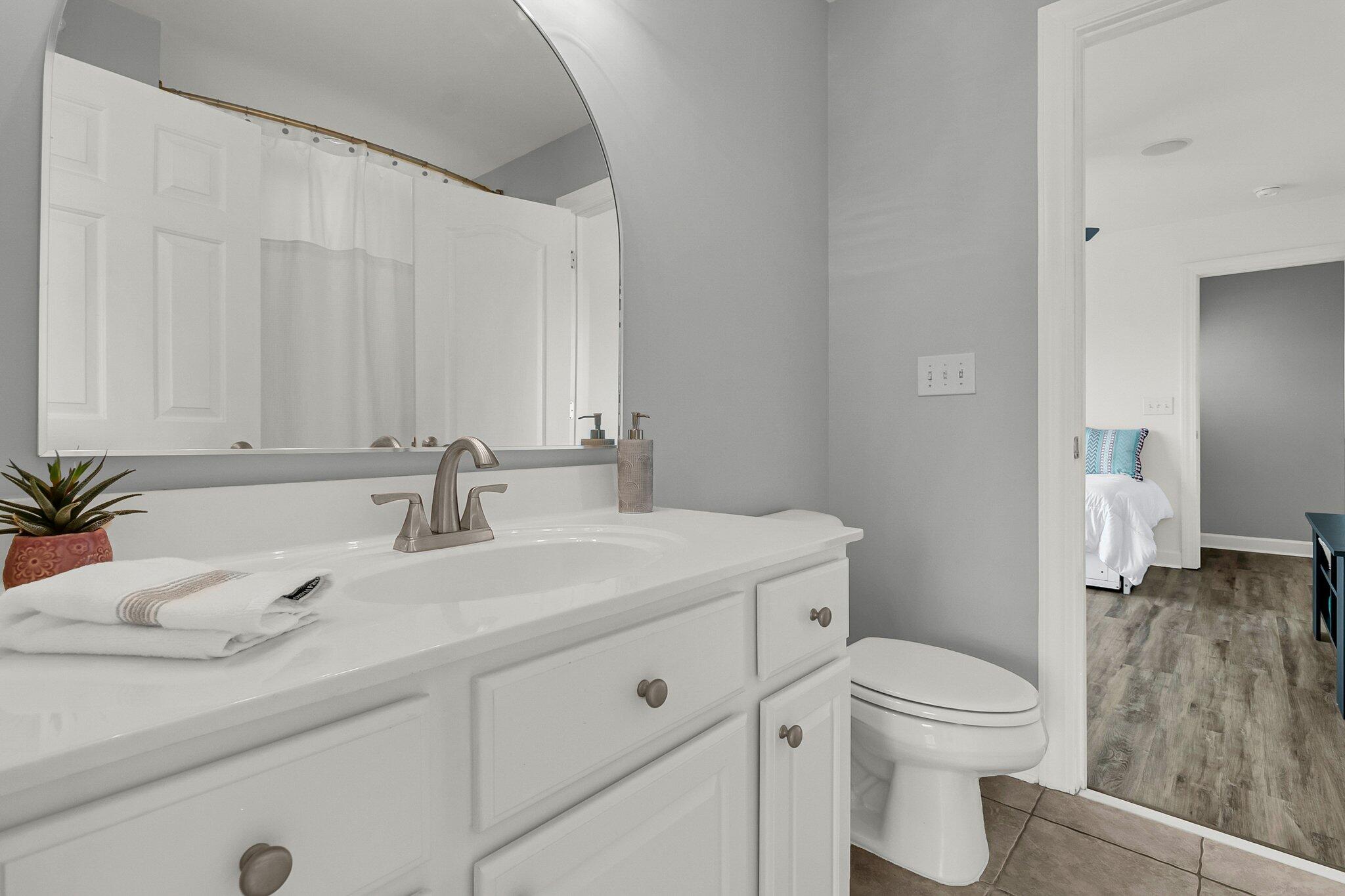 2795 Olympia Fields Lane Mount Pleasant, SC 29466 - Photo 37 of 68 Jack n Jill Bathroom