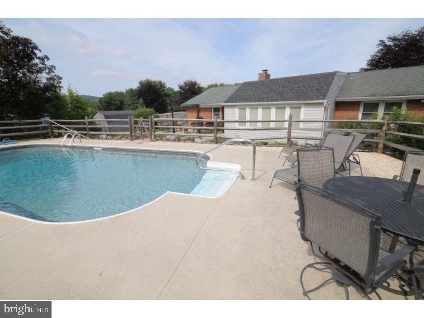 1884 Dartford Road Bethlehem, PA 18015 - Photo 22 of 23 Gallery Image 22