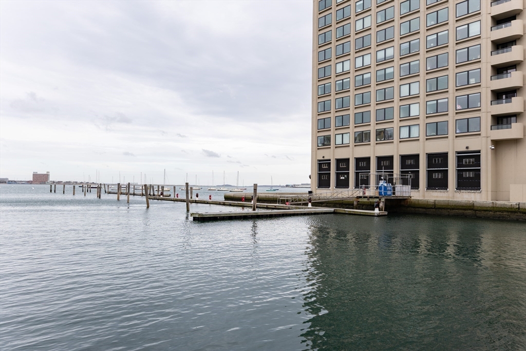 85 East India Row, Unit 35E Boston, MA 02110 - Photo 4 of 10
