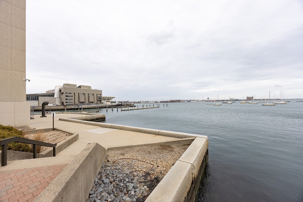 85 East India Row, Unit 35E Boston, MA 02110 - Photo 6 of 10