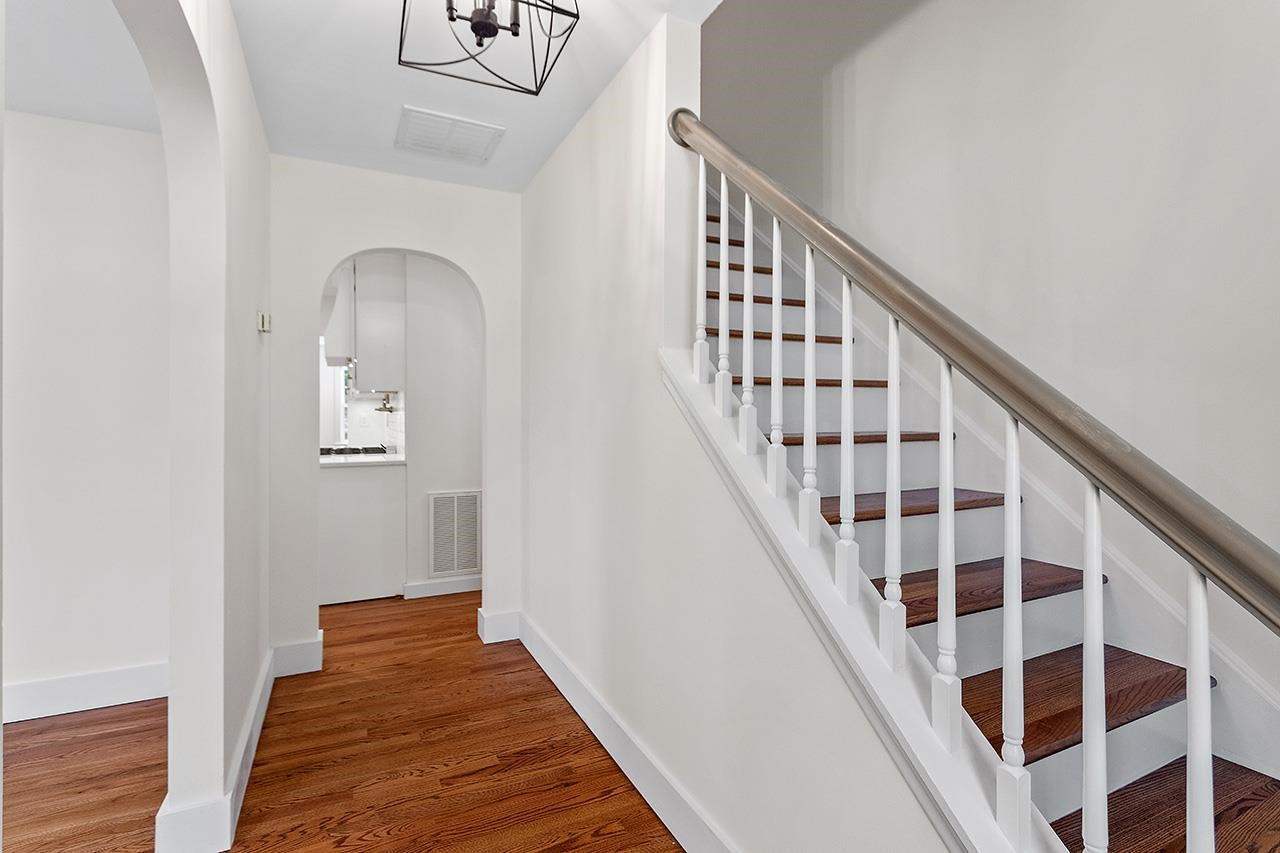 4805 Stonehill Drive Raleigh, NC 27609 - Photo 5 of 35 Photo 5