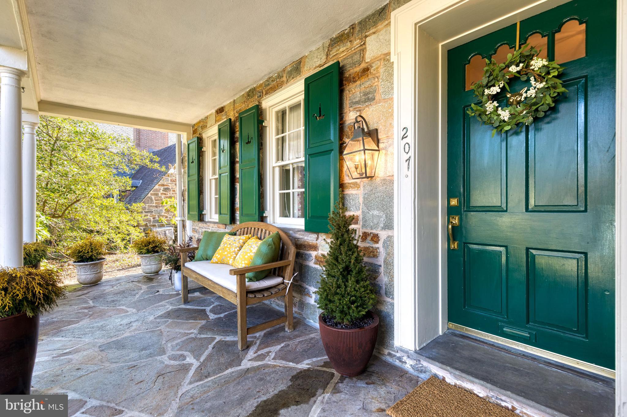 207 Paddington Road Baltimore, MD 21212 - Photo 4 of 55