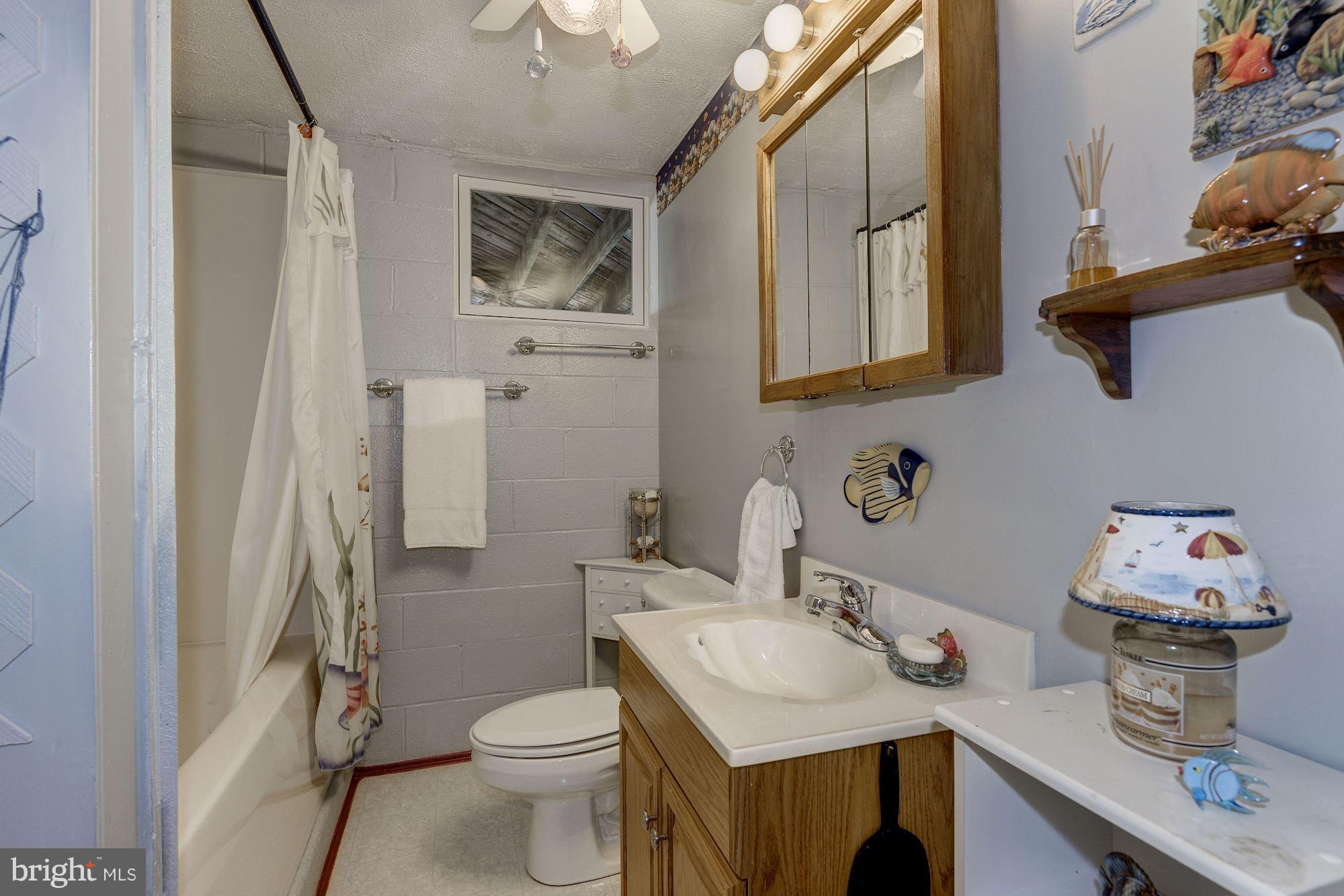 2055 Tyrone Road Westminster, MD 21158 - Photo 25 of 30 Bath