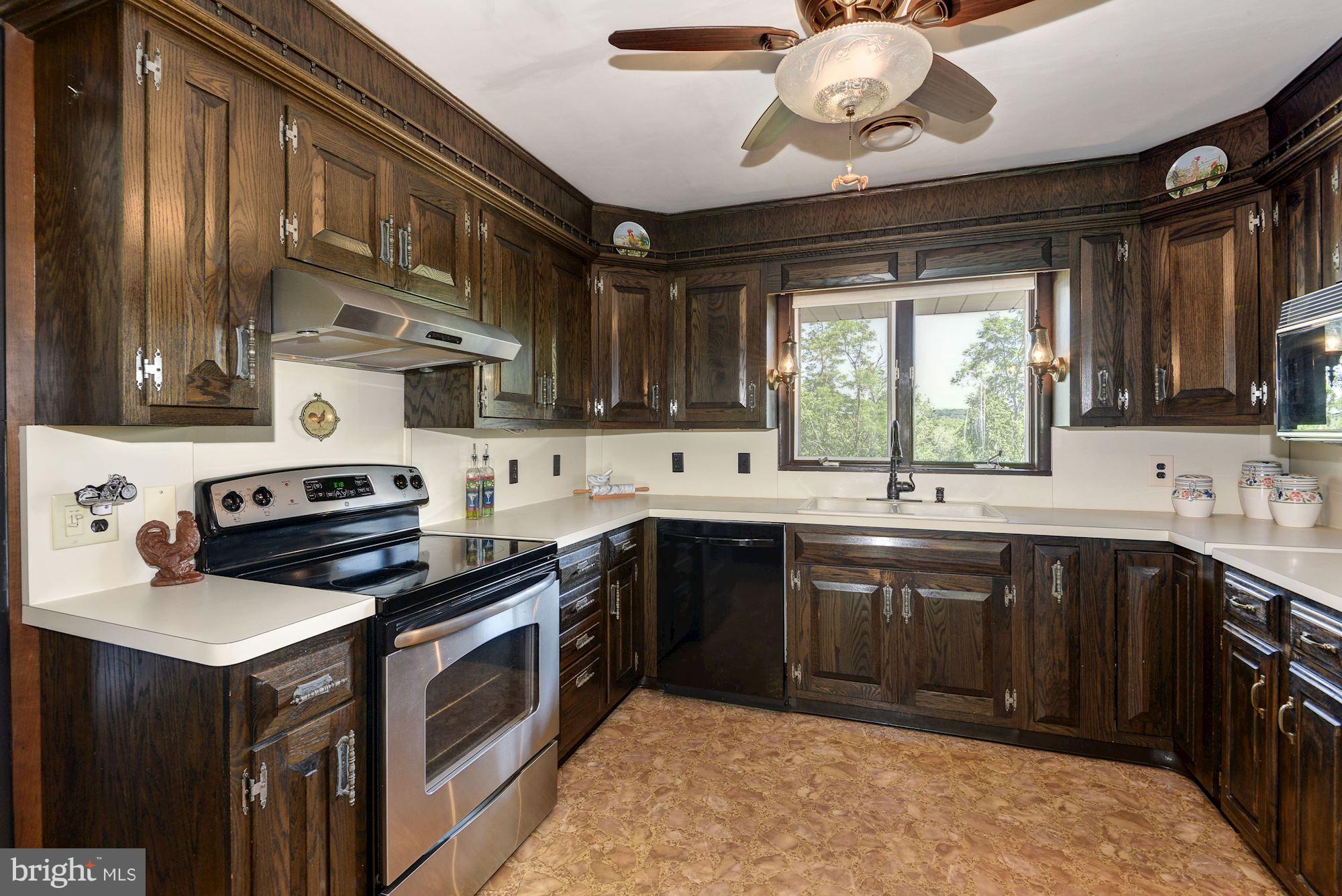 2055 Tyrone Road Westminster, MD 21158 - Photo 9 of 30 Kitchen