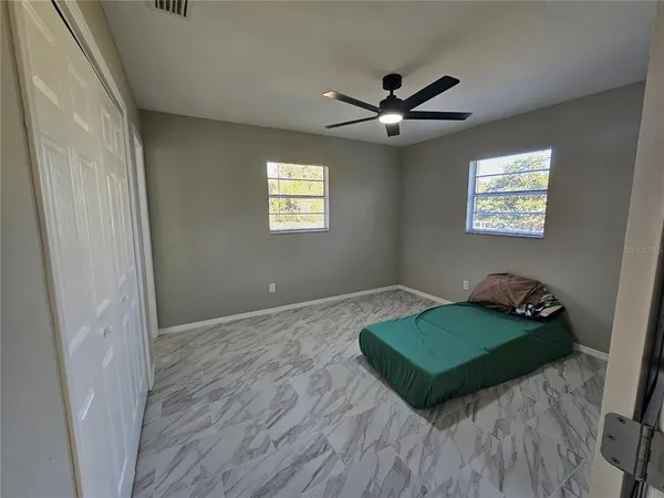 $2,200 | 1621 17th Street East, Bradenton, FL 34208