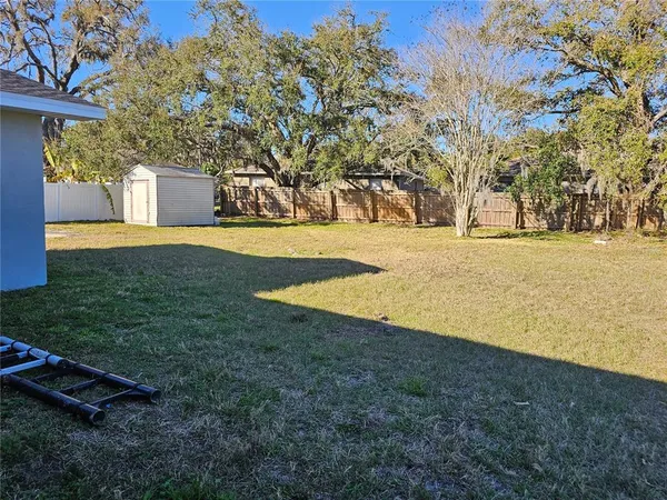 $2,200 | 1621 17th Street East, Bradenton, FL 34208