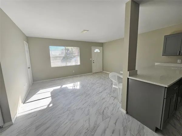 $2,200 | 1621 17th Street East, Bradenton, FL 34208