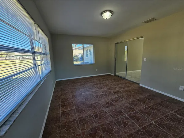 $2,200 | 1621 17th Street East, Bradenton, FL 34208