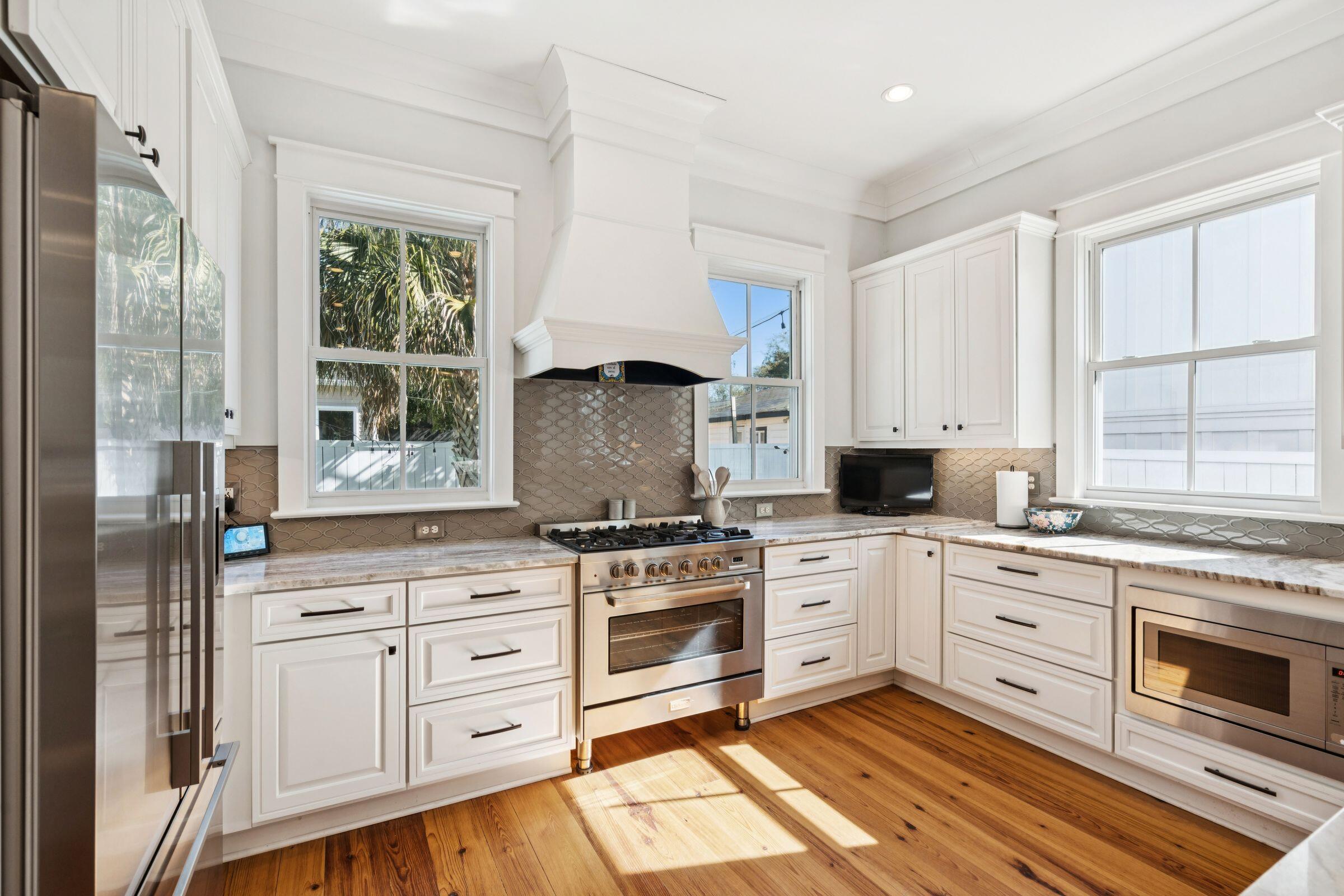 49 Rose Lane Mount Pleasant, SC 29464 - Photo 19 of 96 Kitchen