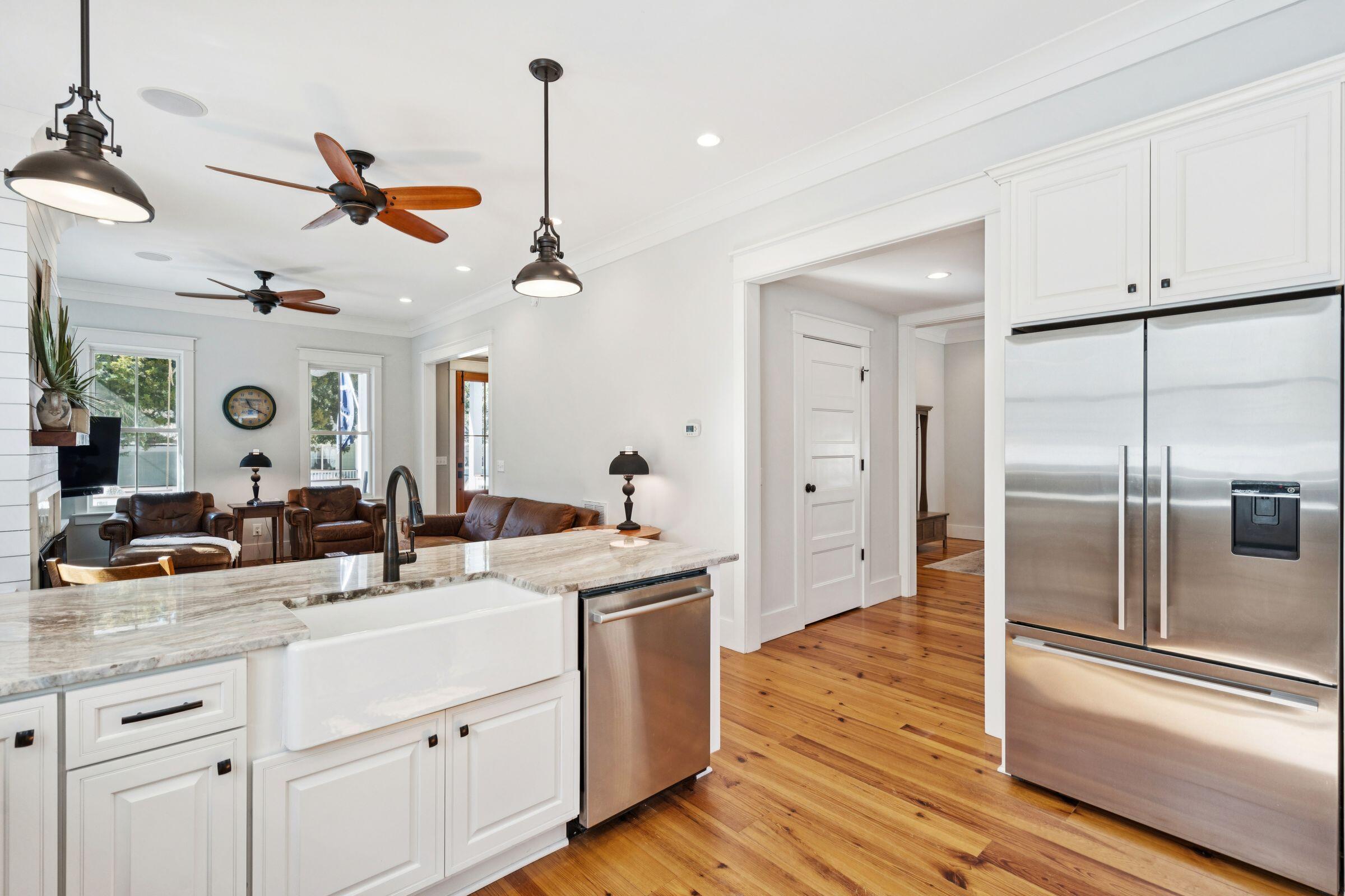 49 Rose Lane Mount Pleasant, SC 29464 - Photo 22 of 96 Kitchen