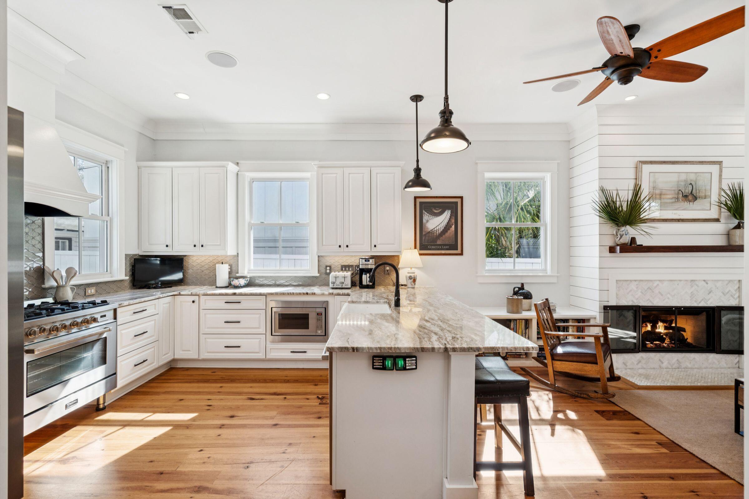 49 Rose Lane Mount Pleasant, SC 29464 - Photo 25 of 96 Kitchen