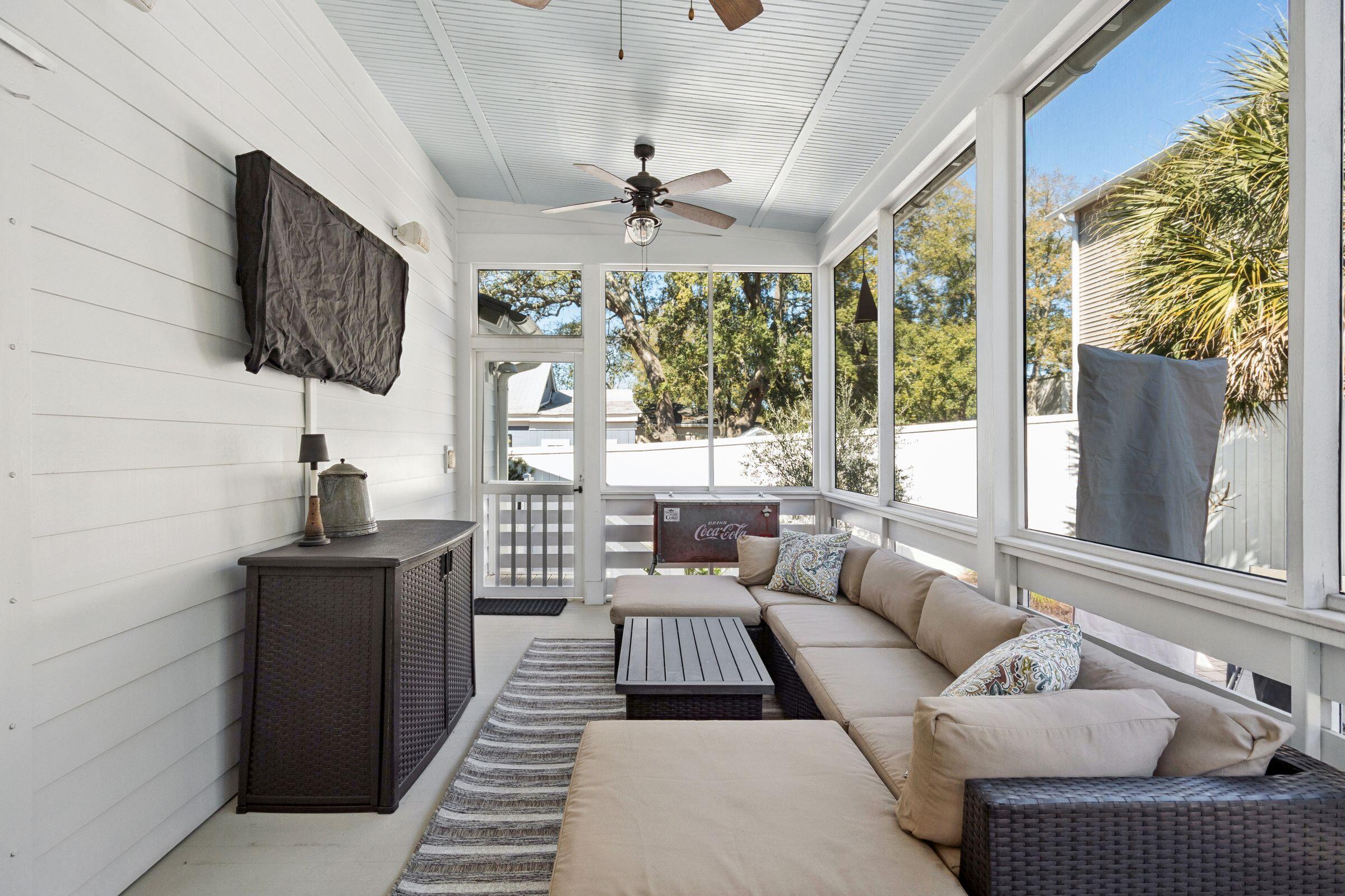 49 Rose Lane Mount Pleasant, SC 29464 - Photo 30 of 96 Sunroom