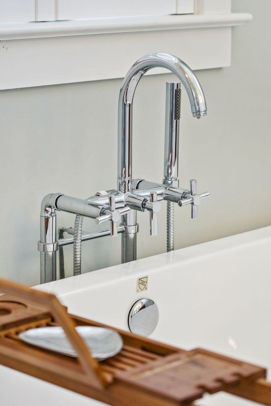 49 Rose Lane Mount Pleasant, SC 29464 - Photo 55 of 96 Tub