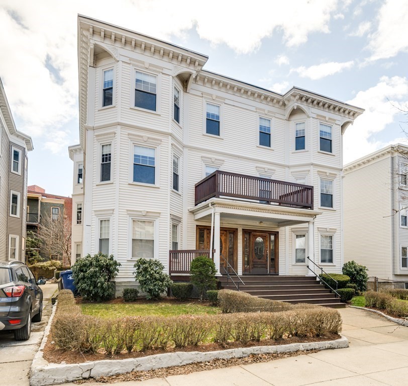 789 Columbia Road Boston, MA 02125 - Photo 1 of 18 Gallery Image 1