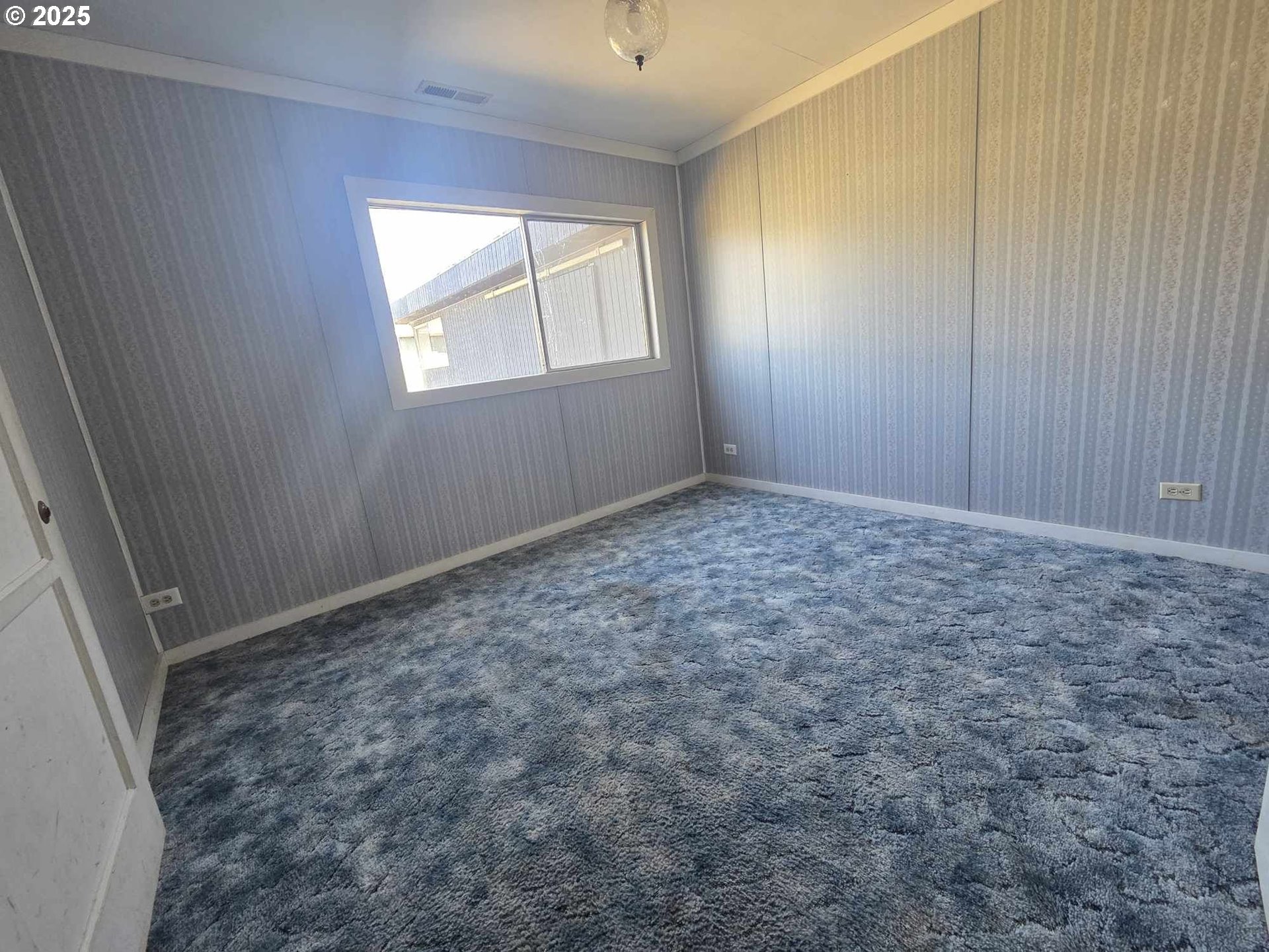 231 Harbor Drive Riddle, OR 97469 - Photo 14 of 15