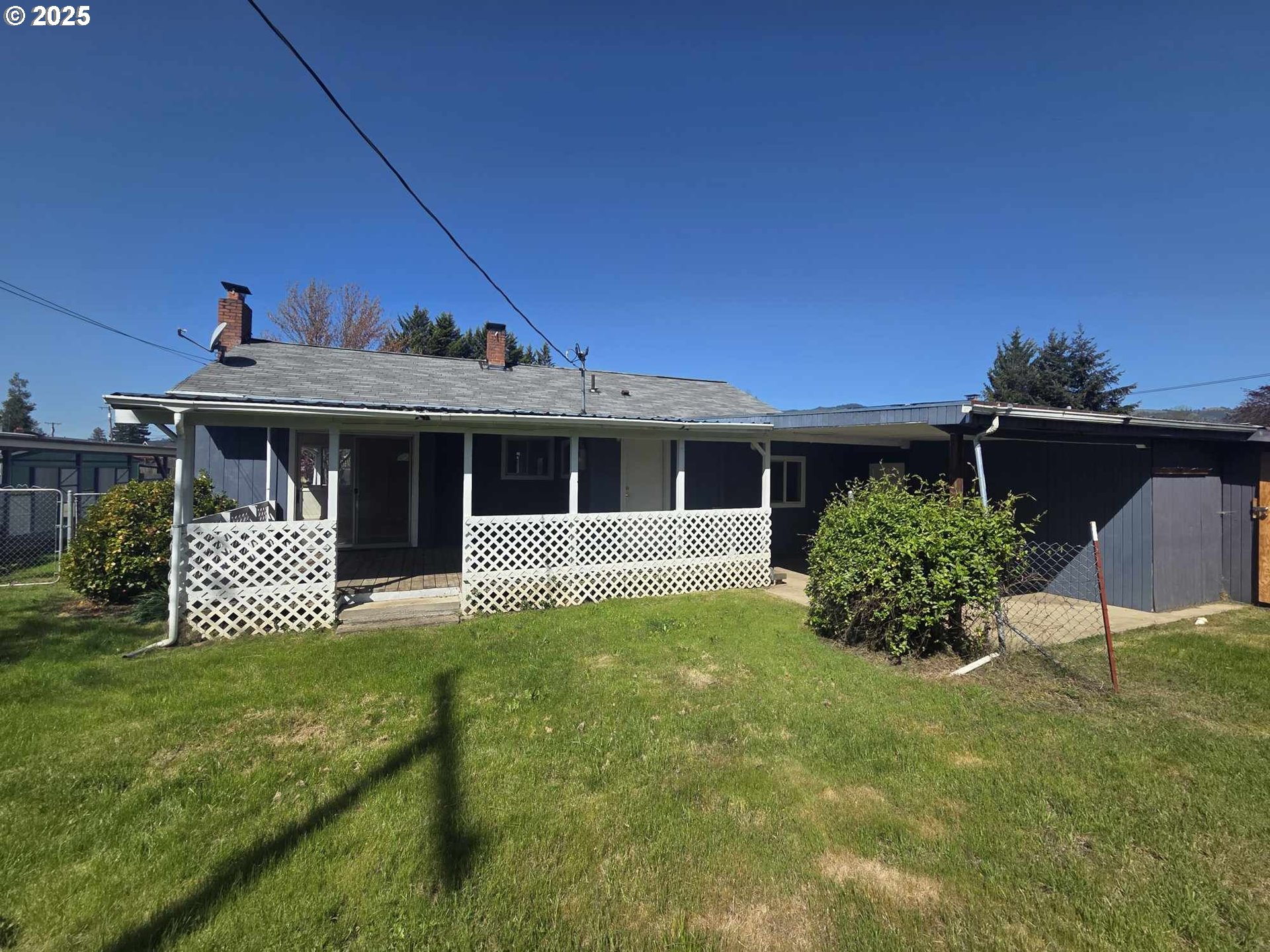 231 Harbor Drive Riddle, OR 97469 - Photo 5 of 15