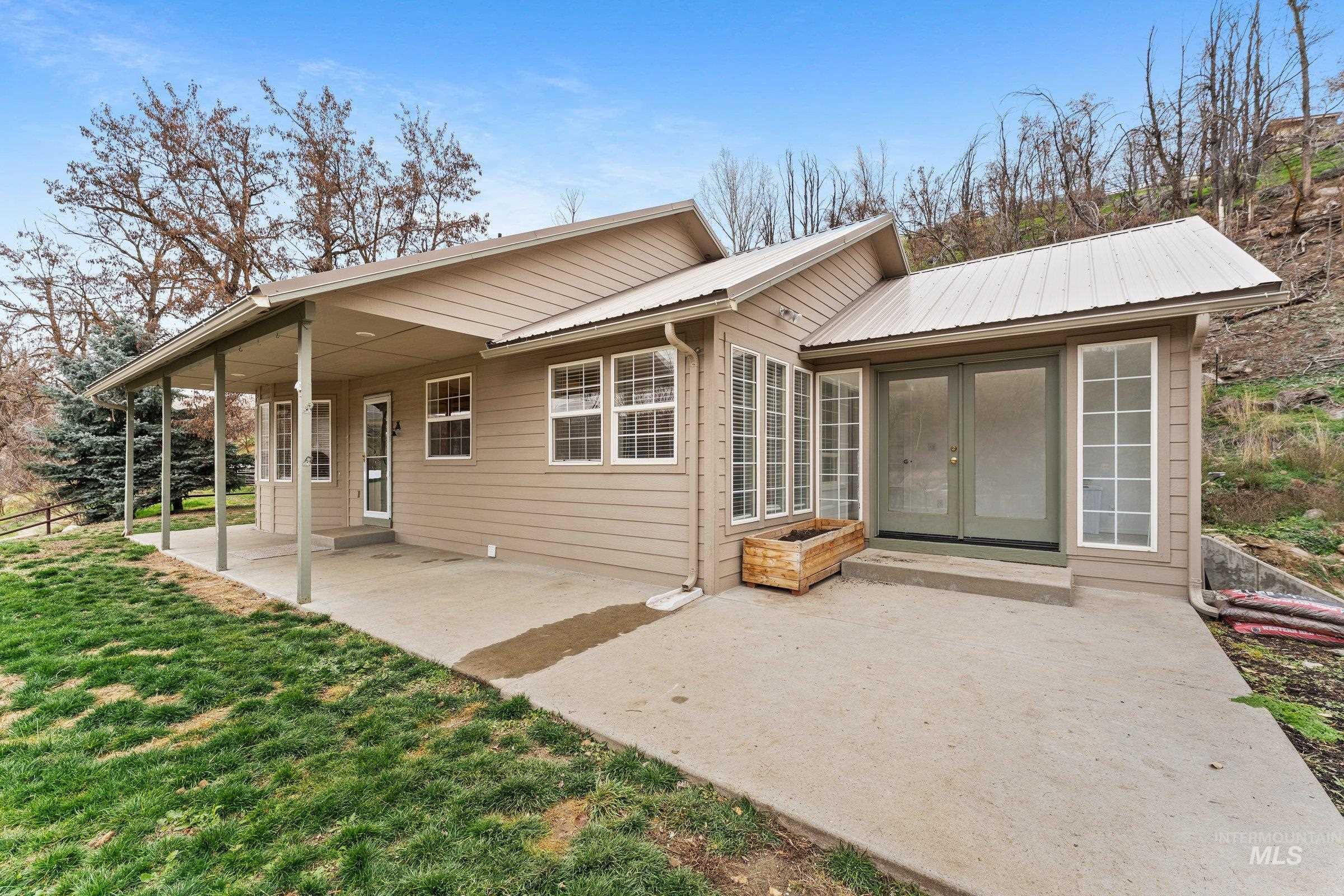 3 Branch Road Horseshoe Bend, ID 83629 - Photo 4 of 34