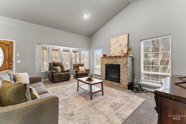 $760,000 | 3 Branch Road, Horseshoe Bend, ID 83629