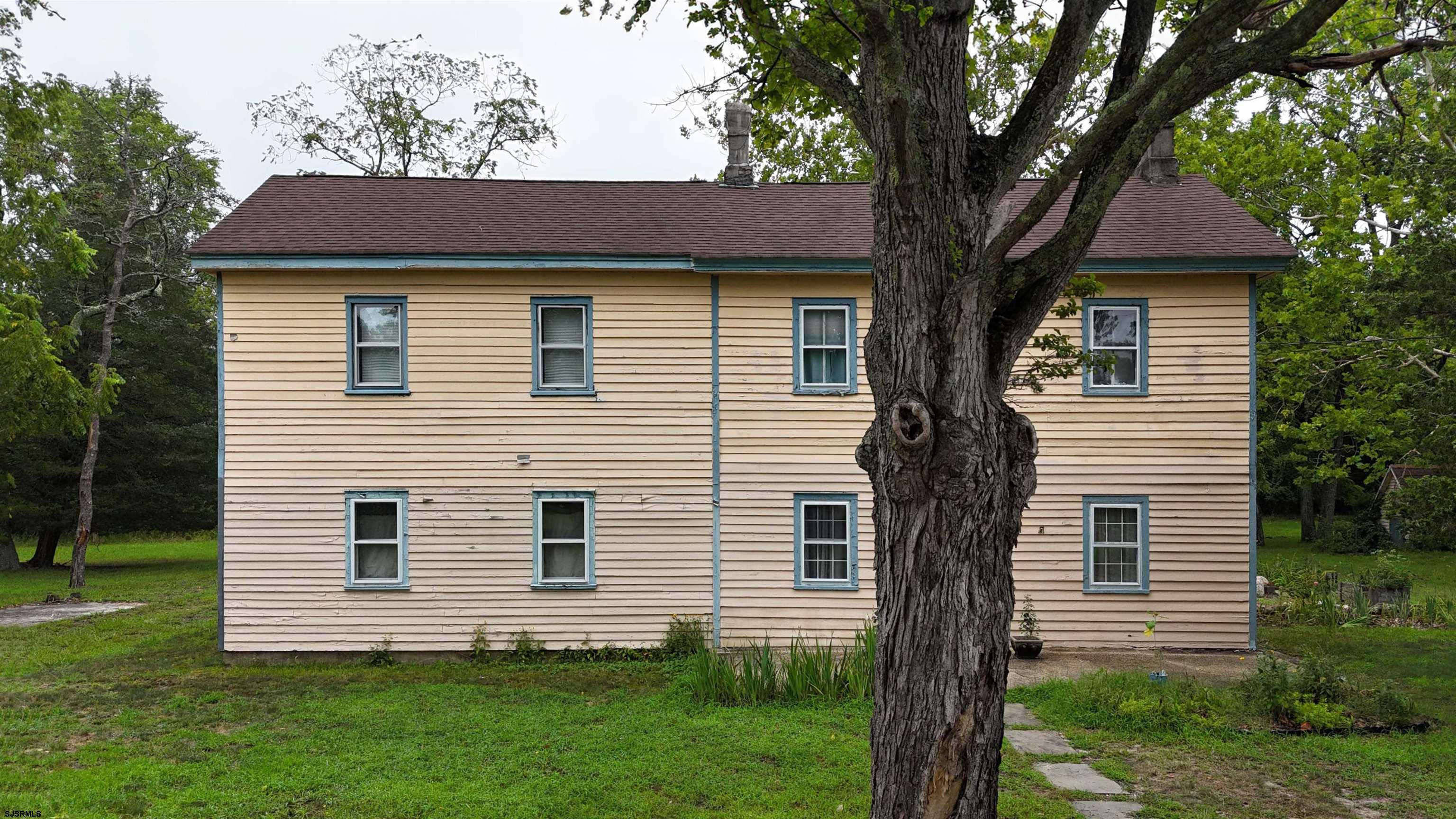 216 Old New York Road Port Republic, NJ 08241 - Photo 49 of 70 a front view of a house with a yard