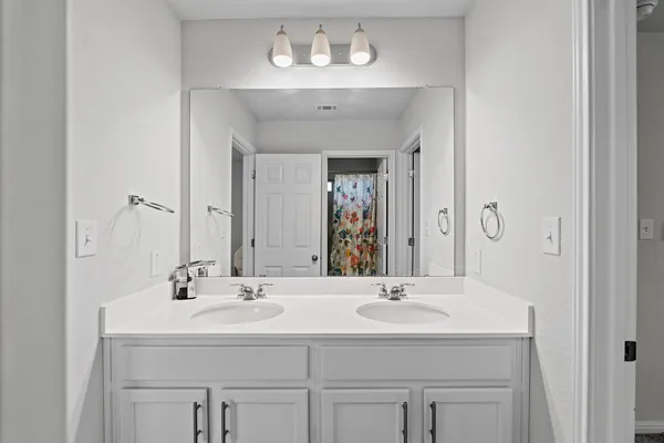 $2,800 | 133 Caney Cove, Leander, TX 78641