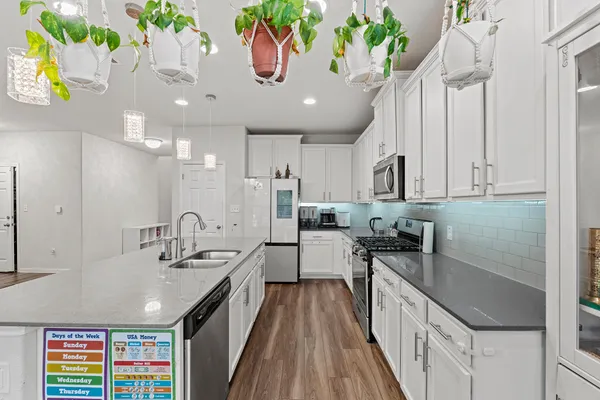 $2,800 | 133 Caney Cove, Leander, TX 78641