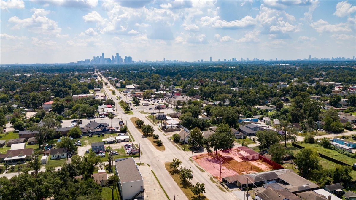 741 McDaniel Street Houston, TX 77022 - Photo 14 of 25 an aerial view of a city